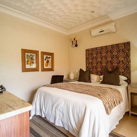 The Victoria Falls Deluxe Suites Exterior foto